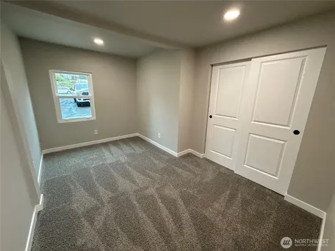 4123 Mccall Boulevard W Bremerton WA 98312