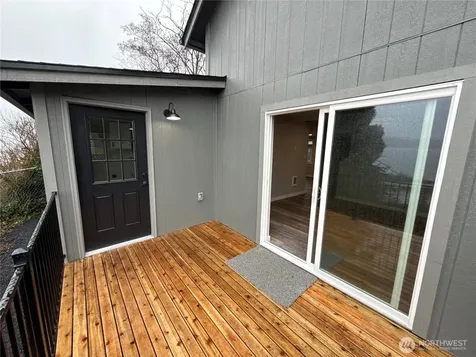 4123 Mccall Boulevard W Bremerton WA 98312