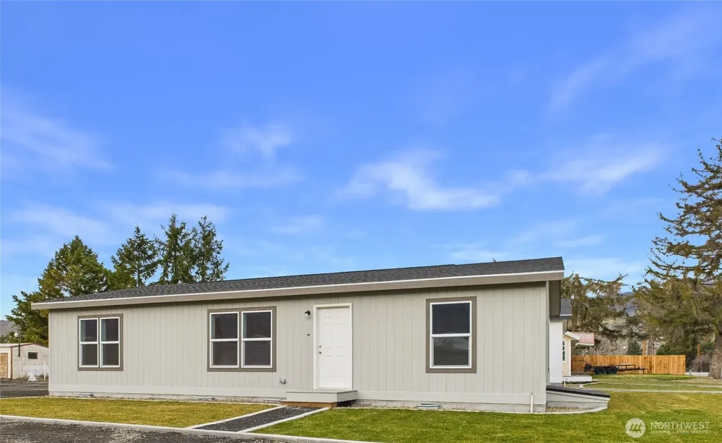 401 2nd Street SW Rock Island WA 98850