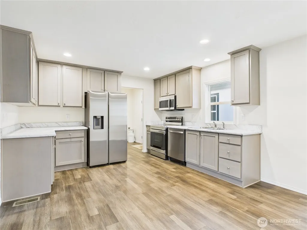 401 2nd Street SW Rock Island WA 98850