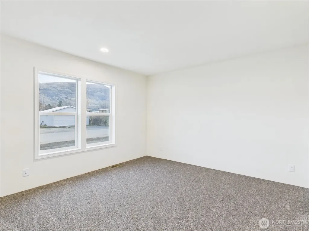 401 2nd Street SW Rock Island WA 98850