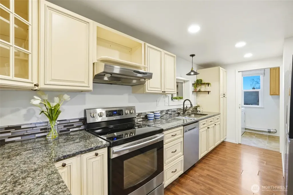 1809 21st Street Everett WA 98201
