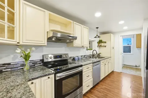 1809 21st Street Everett WA 98201