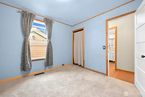 218 Evergreen Street Mount Vernon WA 98273