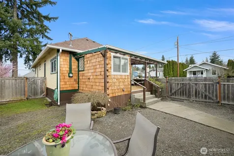 218 Evergreen Street Mount Vernon WA 98273