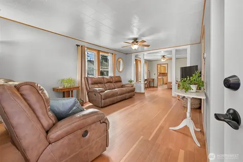 218 Evergreen Street Mount Vernon WA 98273