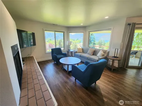 1 Lodge 618-n Manson WA 98831