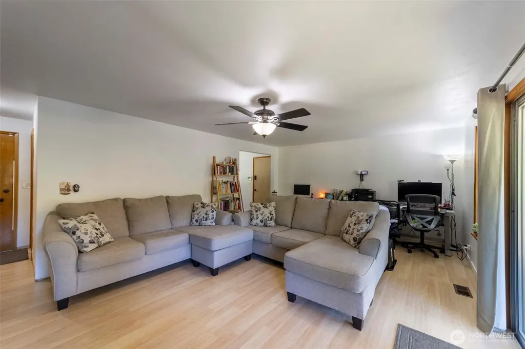 5519 116th Avenue NE Kirkland WA 98033