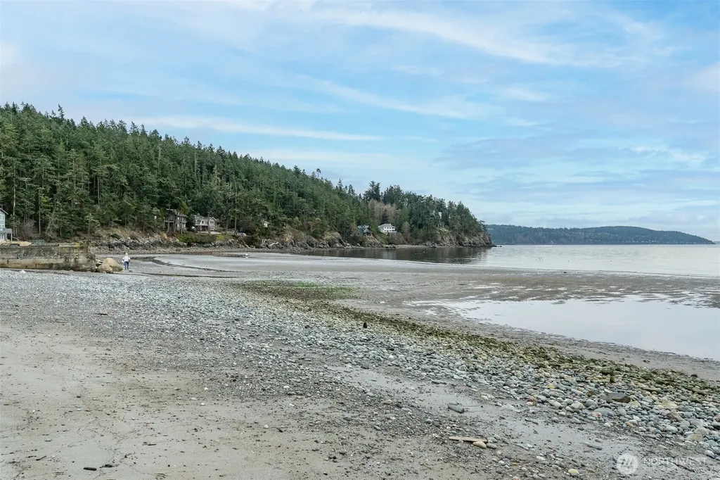 3317 Beachwood Lane Anacortes WA 98221