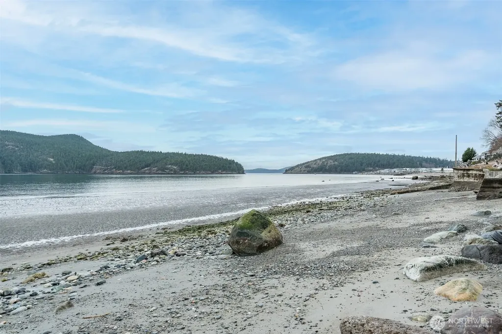 3317 Beachwood Lane Anacortes WA 98221