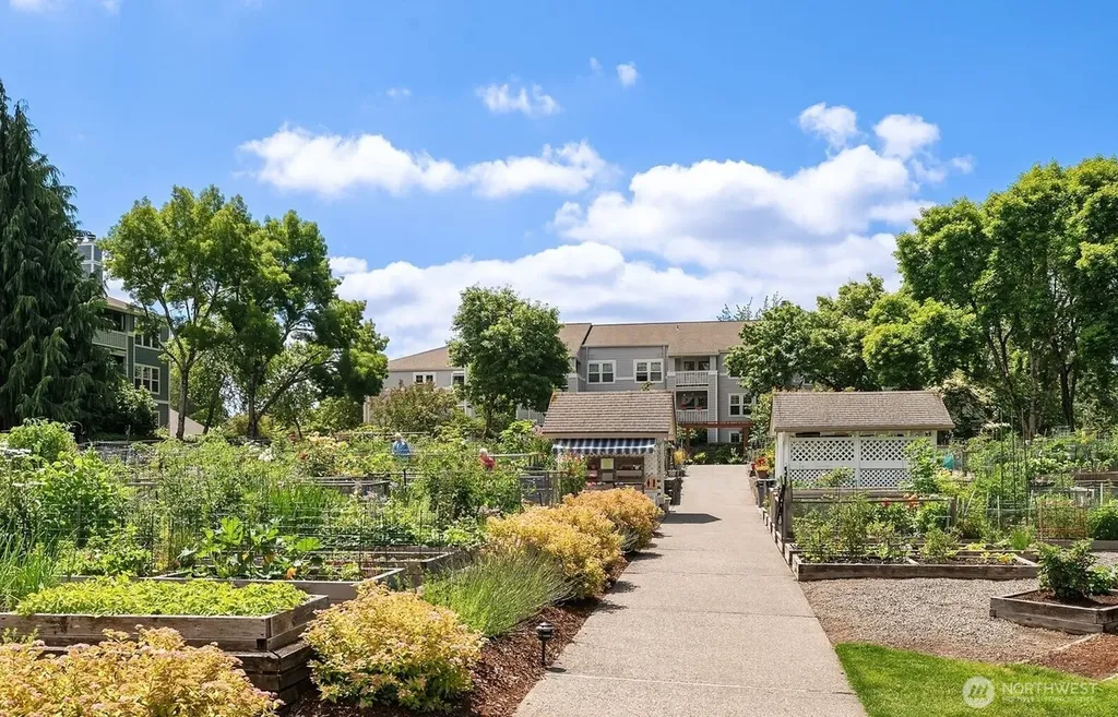 22472 SE Highland Circle Issaquah WA 98029