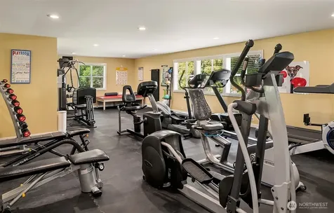 22472 SE Highland Circle Issaquah WA 98029