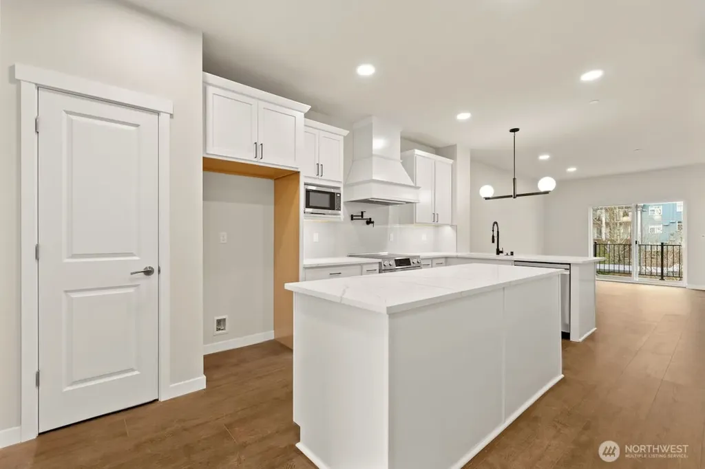 16823 Alder Way Lynnwood WA 98037