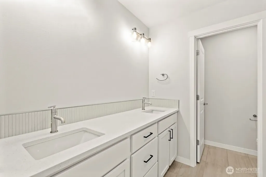 16823 Alder Way Lynnwood WA 98037