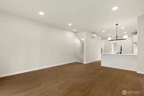 16823 Alder Way Lynnwood WA 98037