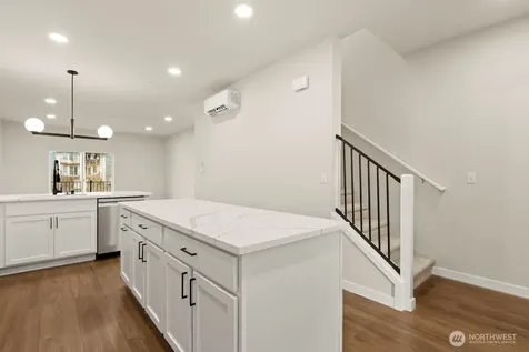 16823 Alder Way Lynnwood WA 98037