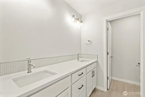 16823 Alder Way Lynnwood WA 98037
