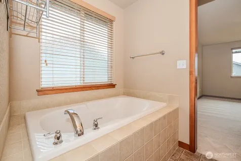 2225 Dickinson Avenue NW Olympia WA 98502