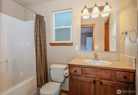 2225 Dickinson Avenue NW Olympia WA 98502