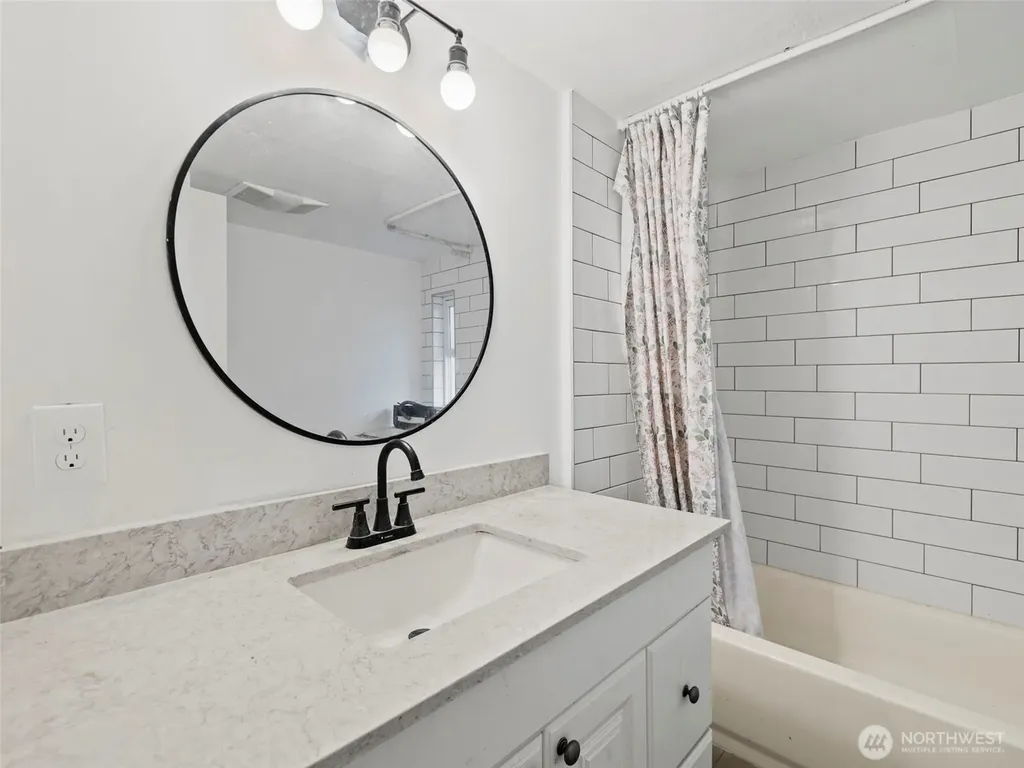 11040 14th Avenue SW Seattle WA 98146