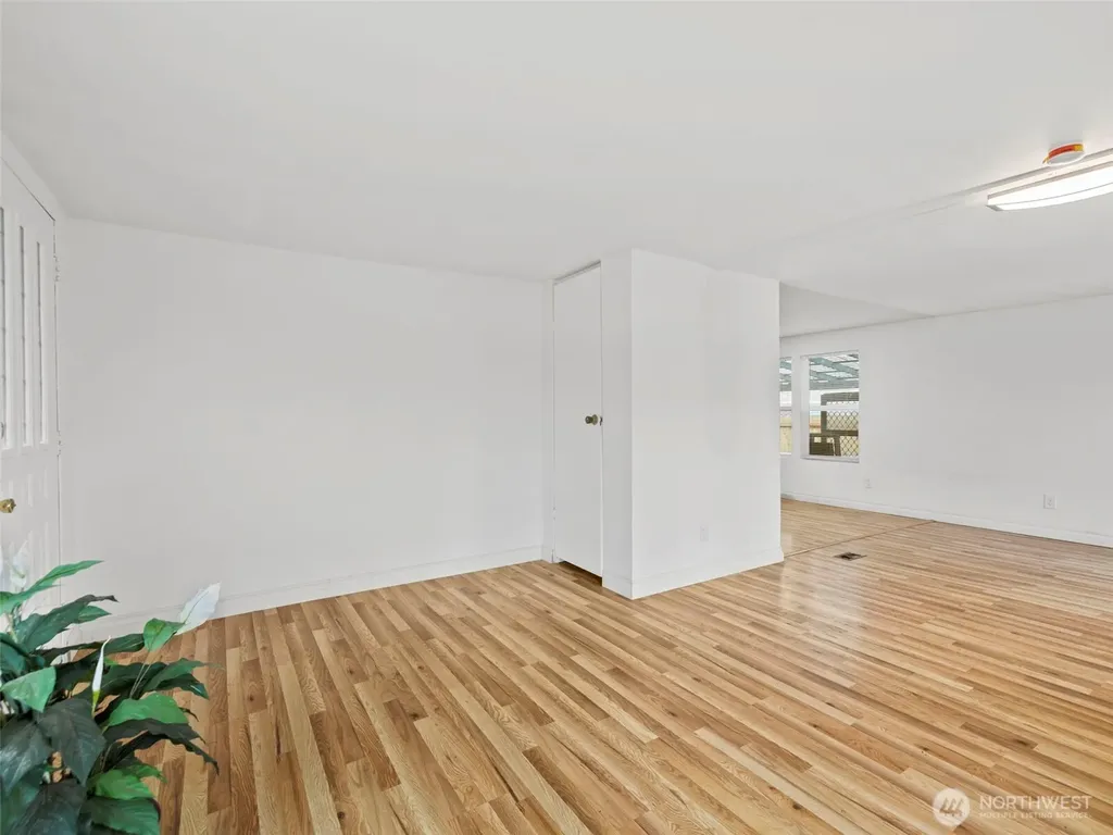 11040 14th Avenue SW Seattle WA 98146