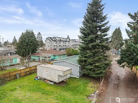 11040 14th Avenue SW Seattle WA 98146