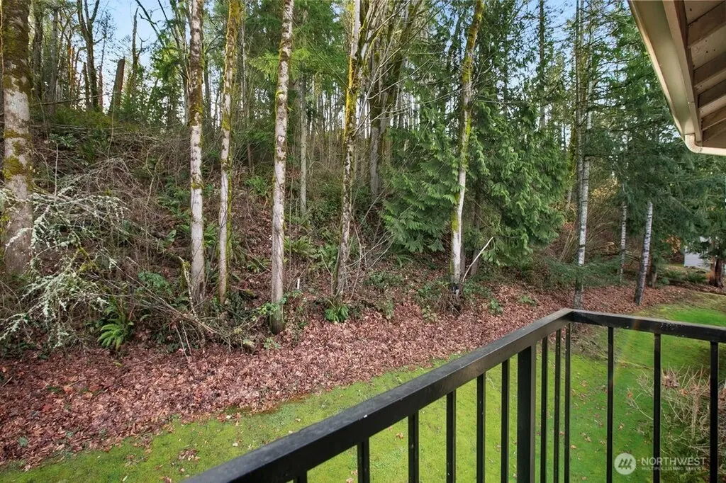595 Newport Way NW Issaquah WA 98027