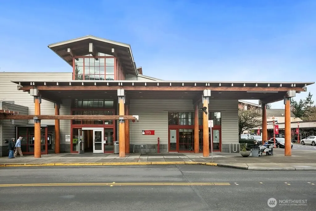 595 Newport Way NW Issaquah WA 98027