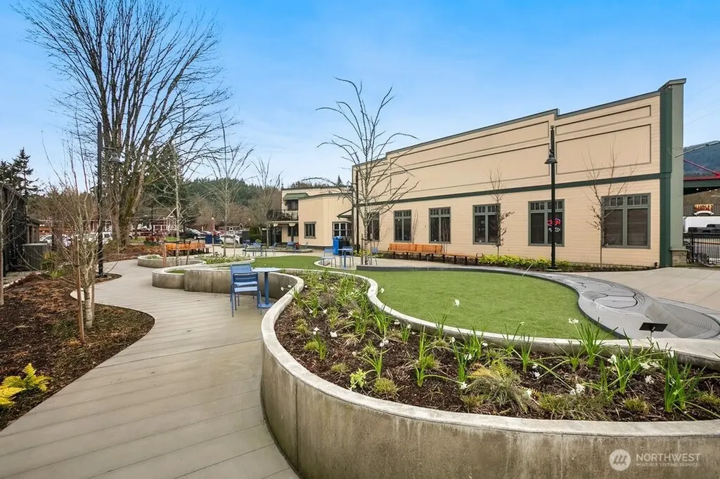 595 Newport Way NW Issaquah WA 98027