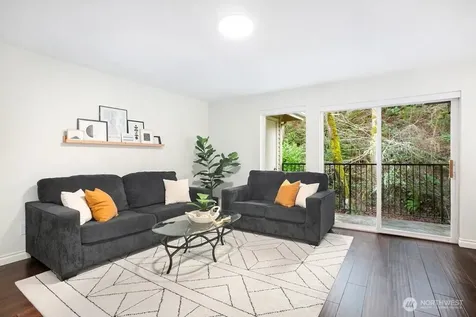 595 Newport Way NW Issaquah WA 98027