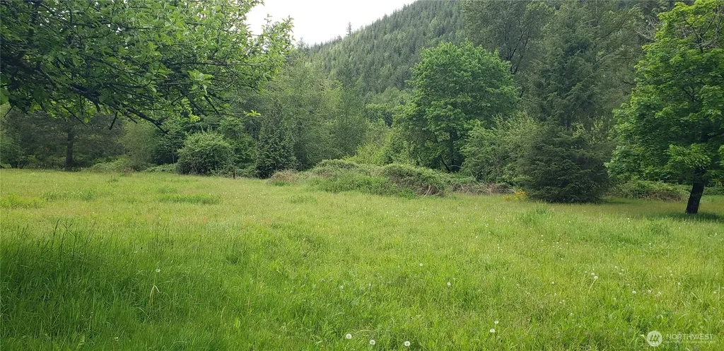 32 SE 341st Street Enumclaw WA 98051