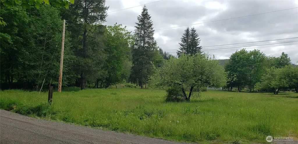32 SE 341st Street Enumclaw WA 98051