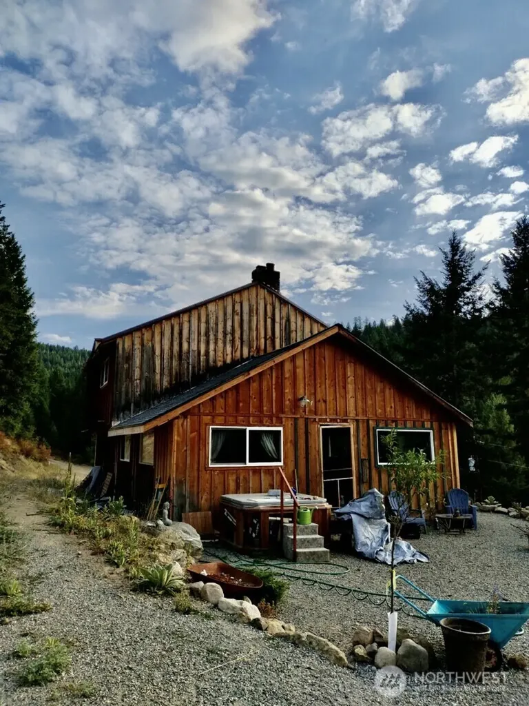 57 Slippery Hill Lane Republic WA 99166