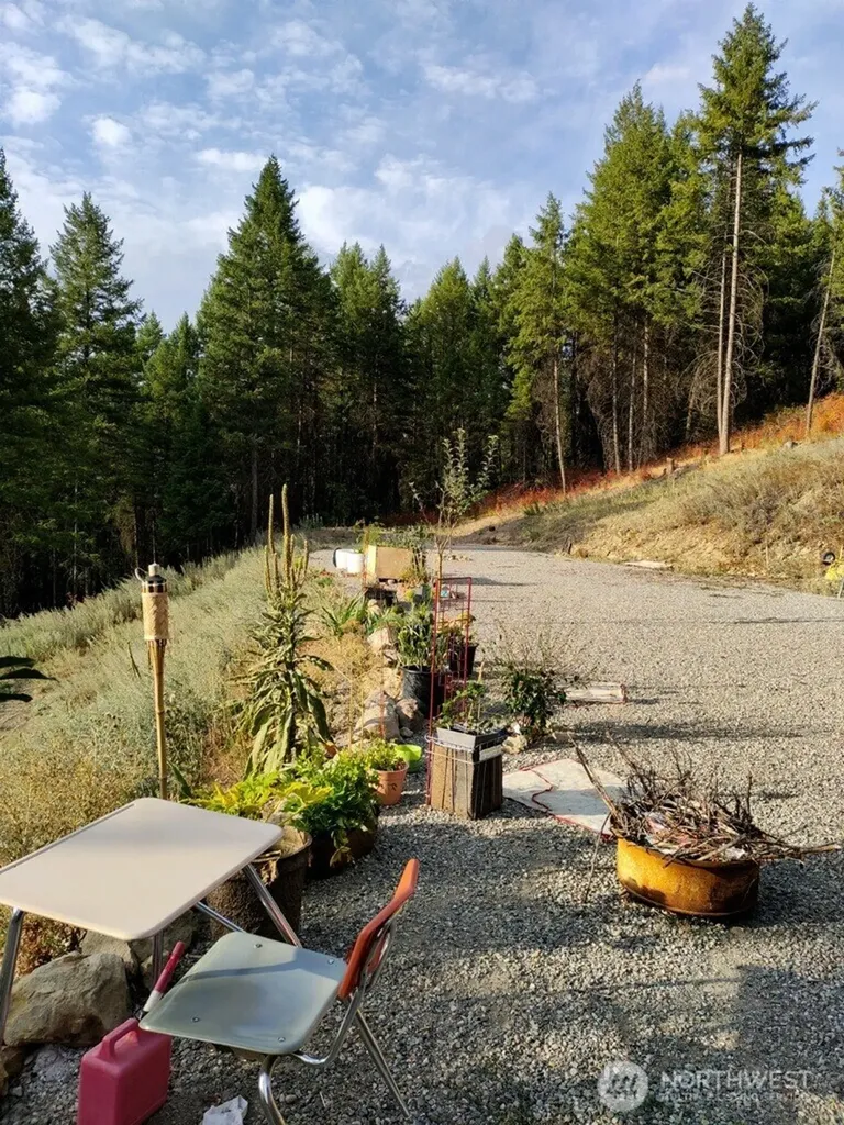 57 Slippery Hill Lane Republic WA 99166