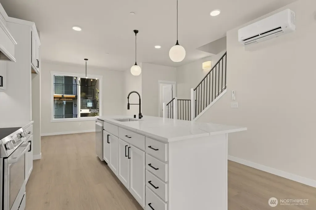 16823 Alder Way Lynnwood WA 98037
