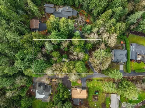 9351 Moss Lane NE Bainbridge Island WA 98110