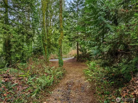 9351 Moss Lane NE Bainbridge Island WA 98110