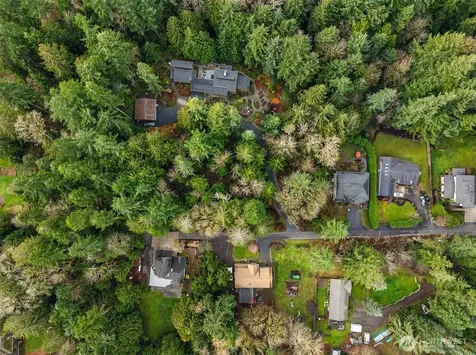 9351 Moss Lane NE Bainbridge Island WA 98110