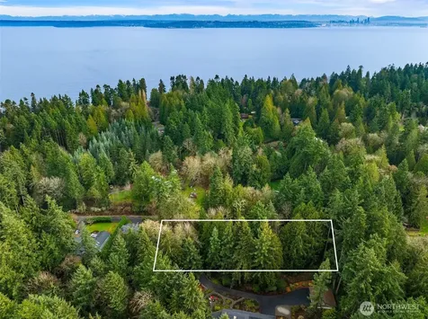 9351 Moss Lane NE Bainbridge Island WA 98110