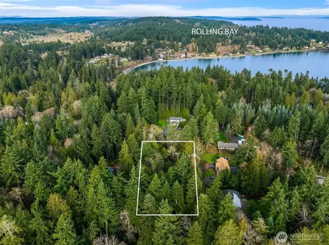 9351 Moss Lane NE Bainbridge Island WA 98110