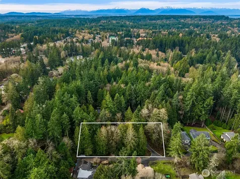9351 Moss Lane NE Bainbridge Island WA 98110