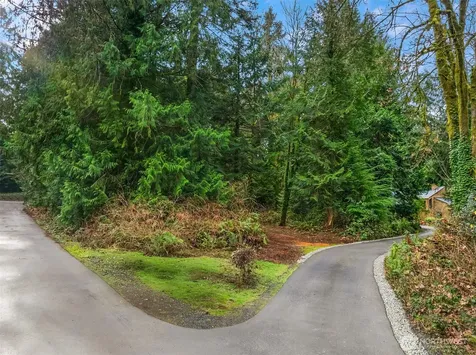 9351 Moss Lane NE Bainbridge Island WA 98110