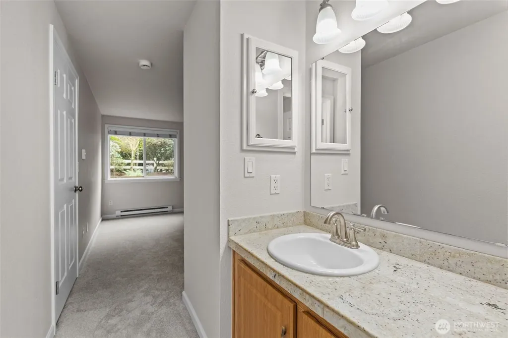 10014 NE 127th Place Kirkland WA 98034