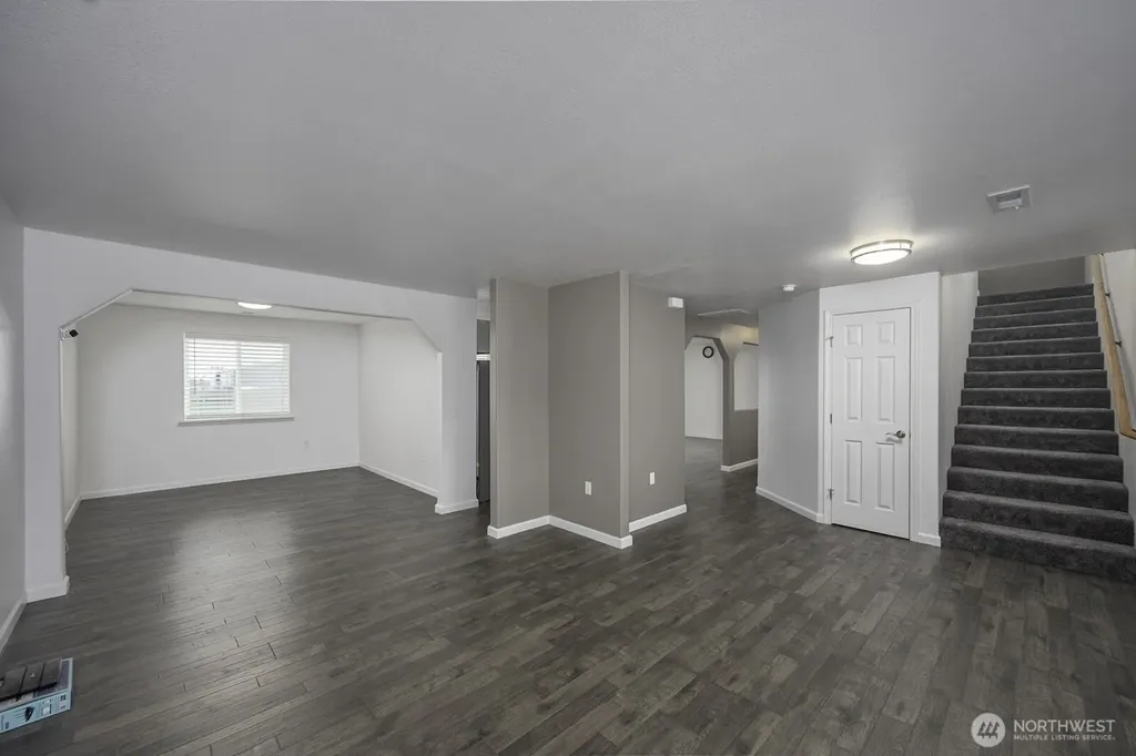 1516 S Husky Drive Moses Lake WA 98837