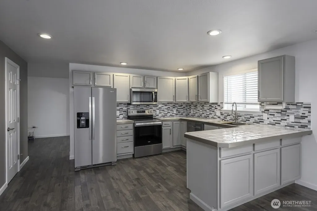 1516 S Husky Drive Moses Lake WA 98837