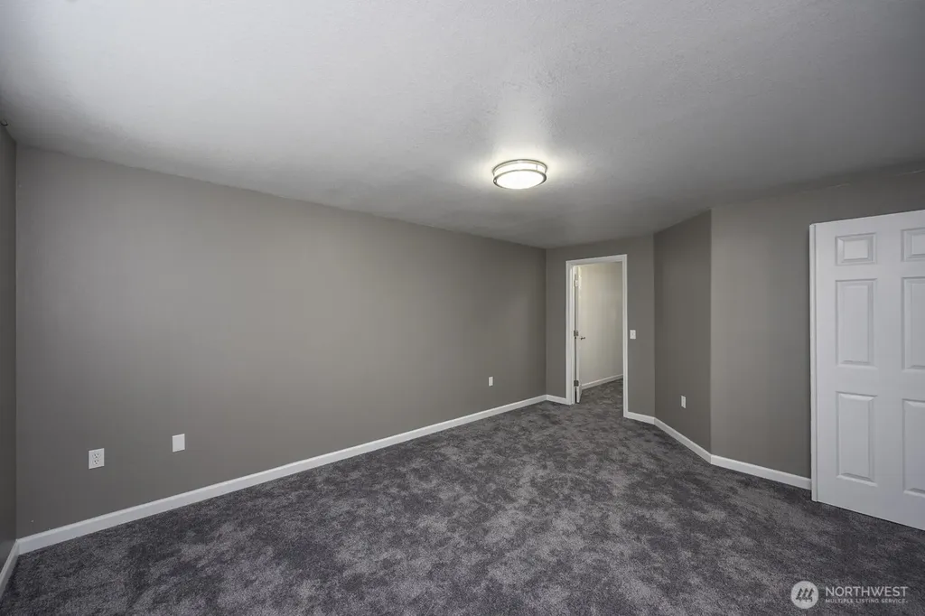 1516 S Husky Drive Moses Lake WA 98837