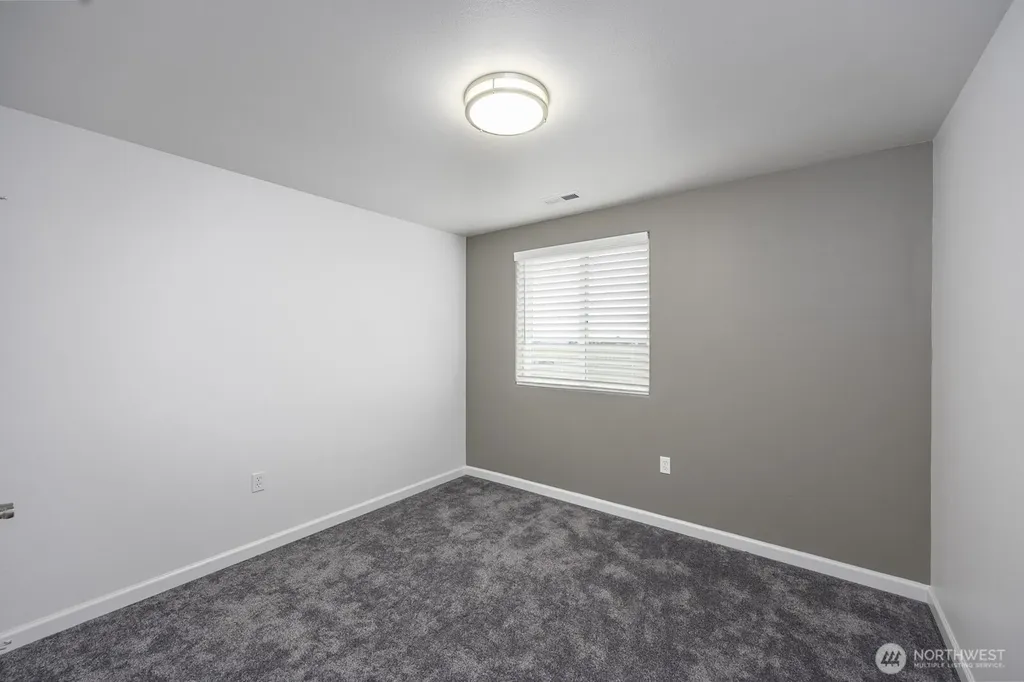 1516 S Husky Drive Moses Lake WA 98837
