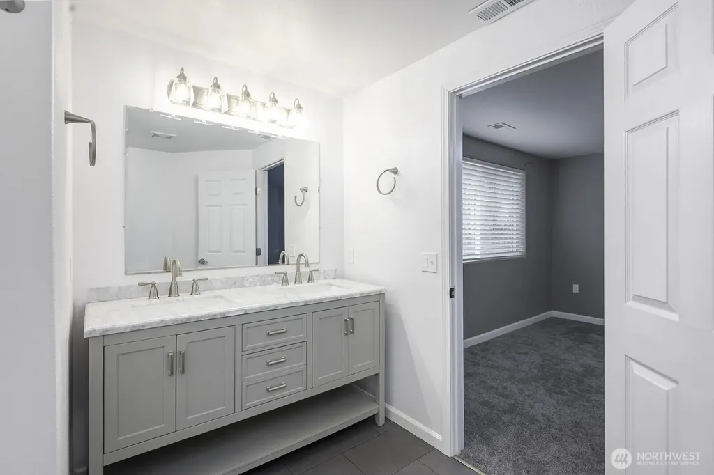 1516 S Husky Drive Moses Lake WA 98837