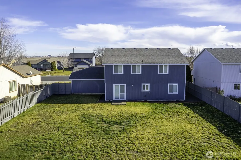 1516 S Husky Drive Moses Lake WA 98837