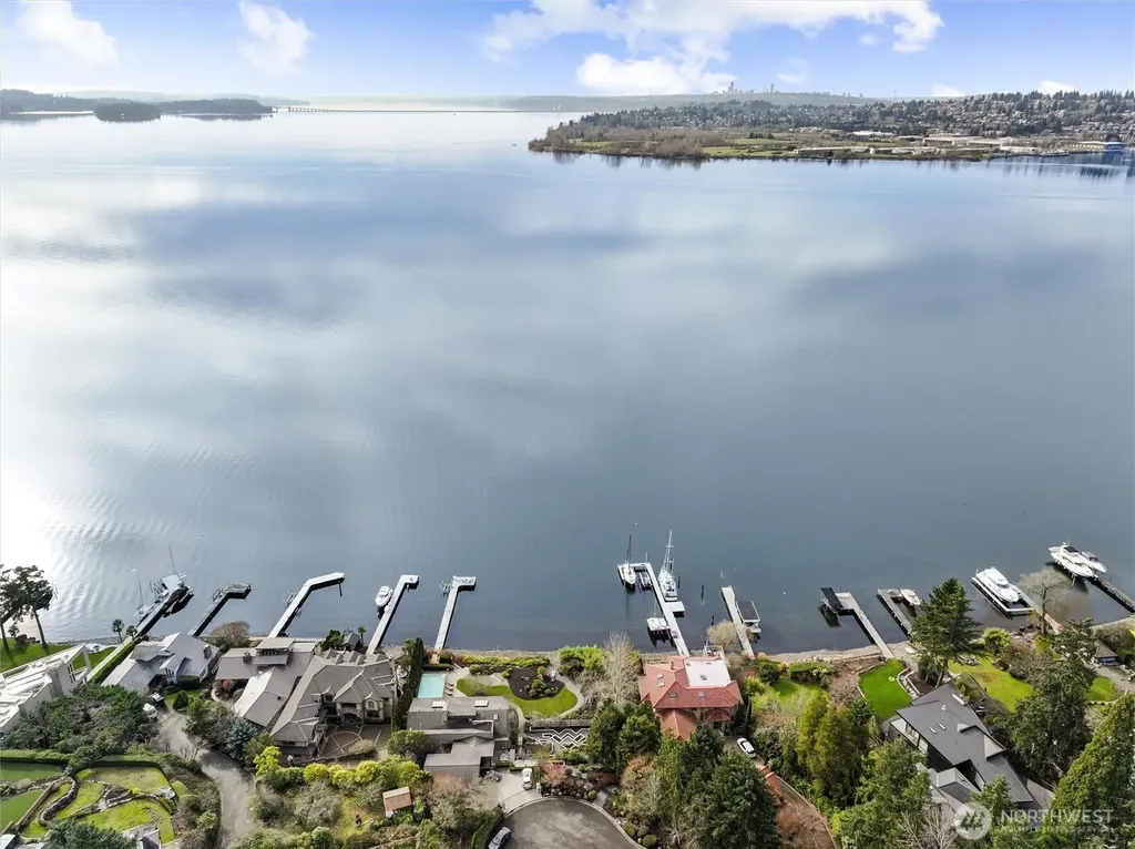 11121 79th Place NE Kirkland WA 98034